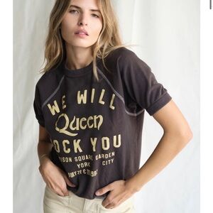 Queen Graphic Short Sleeve Tee - Black